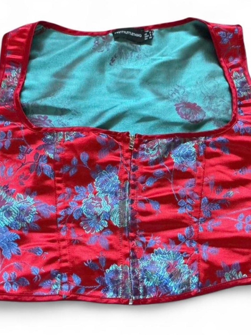 Pretty Little Things Red Satin Floral Zip-Front Bustier Crop Top. Size 4. - Picture 2 of 7